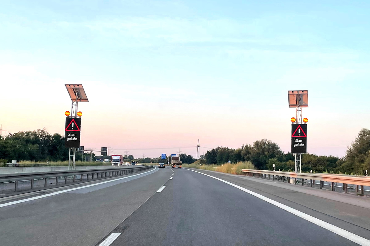 LED-Stauwarnanlage