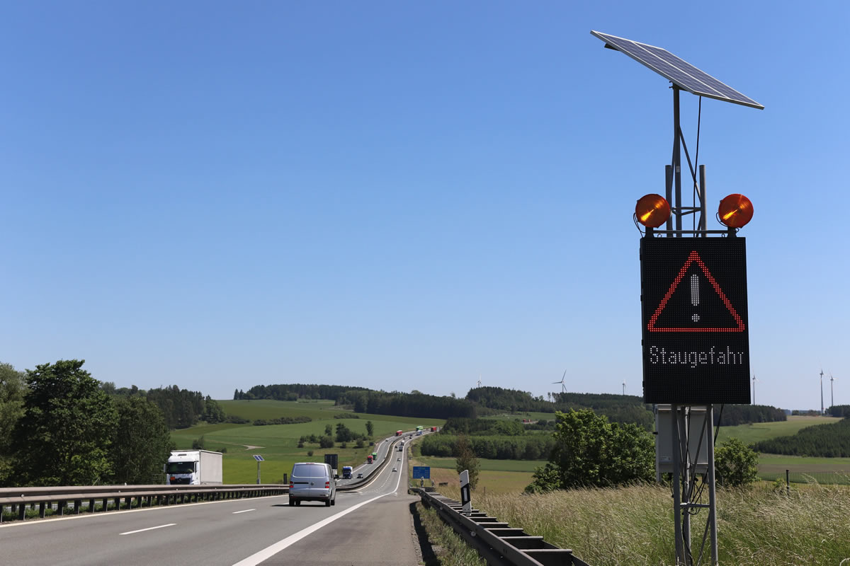 LED-Stauwarnanlage